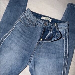 Trendy Women's Blue Skinny Jeans